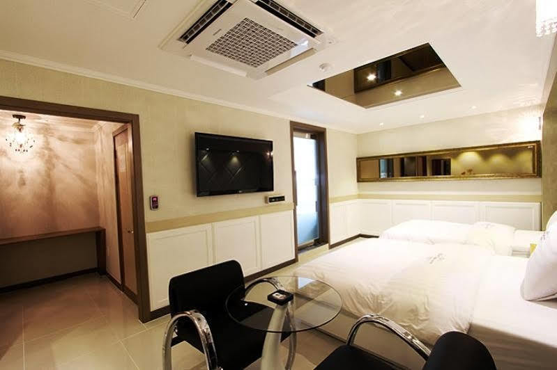Popcorn Hotel Соннам Экстерьер фото