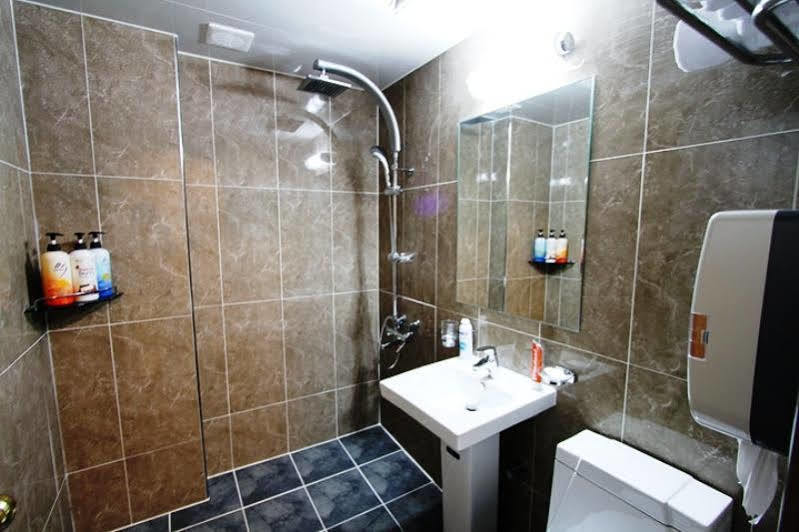 Popcorn Hotel Соннам Экстерьер фото